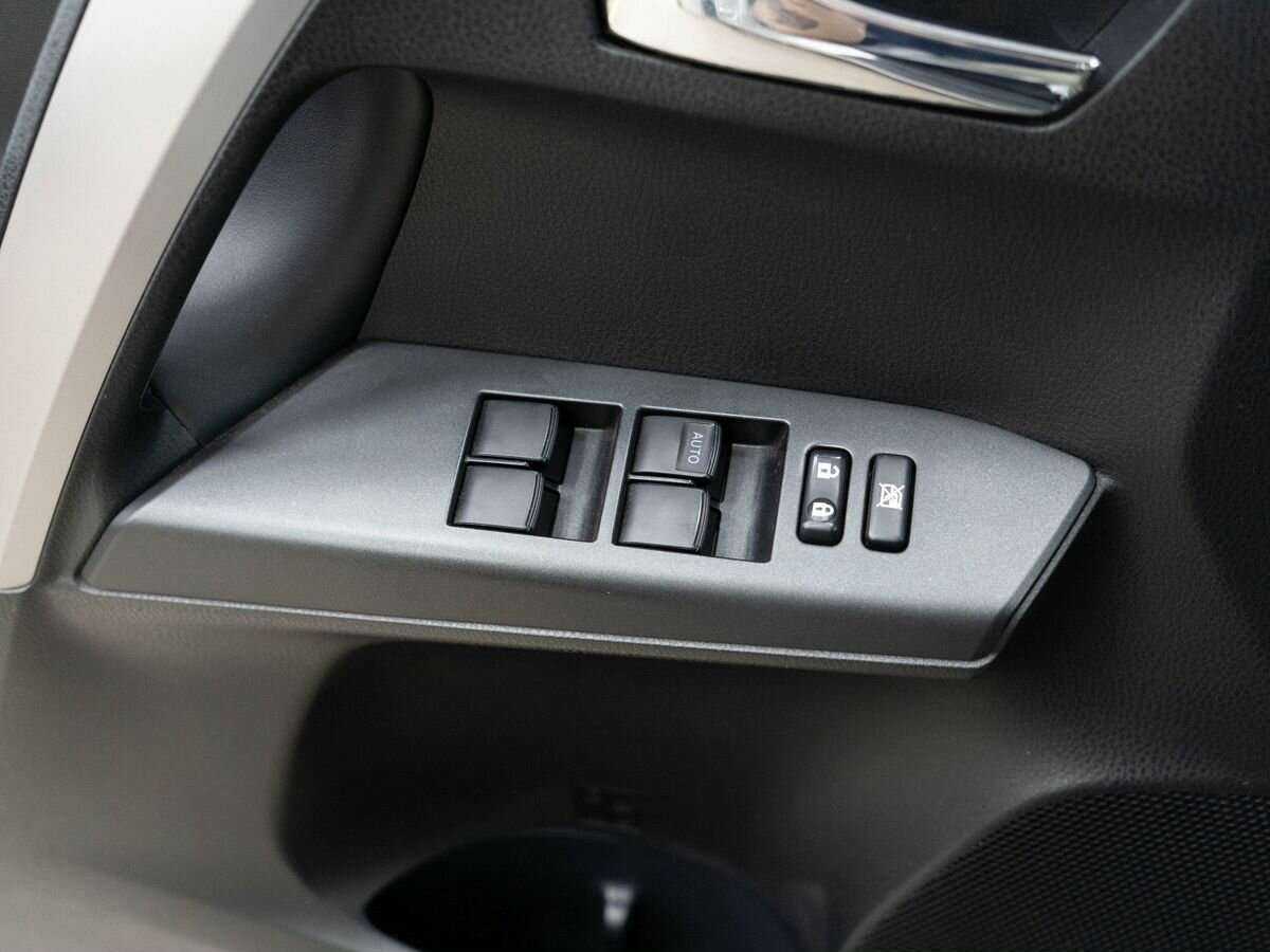 Купить Toyota RAV4 с пробегом. Фото: #13