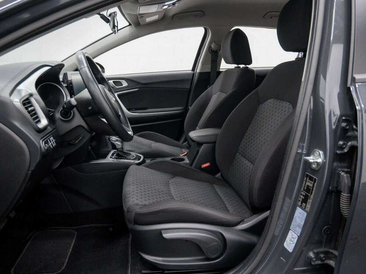 Купить Kia Ceed с пробегом. Фото: #14