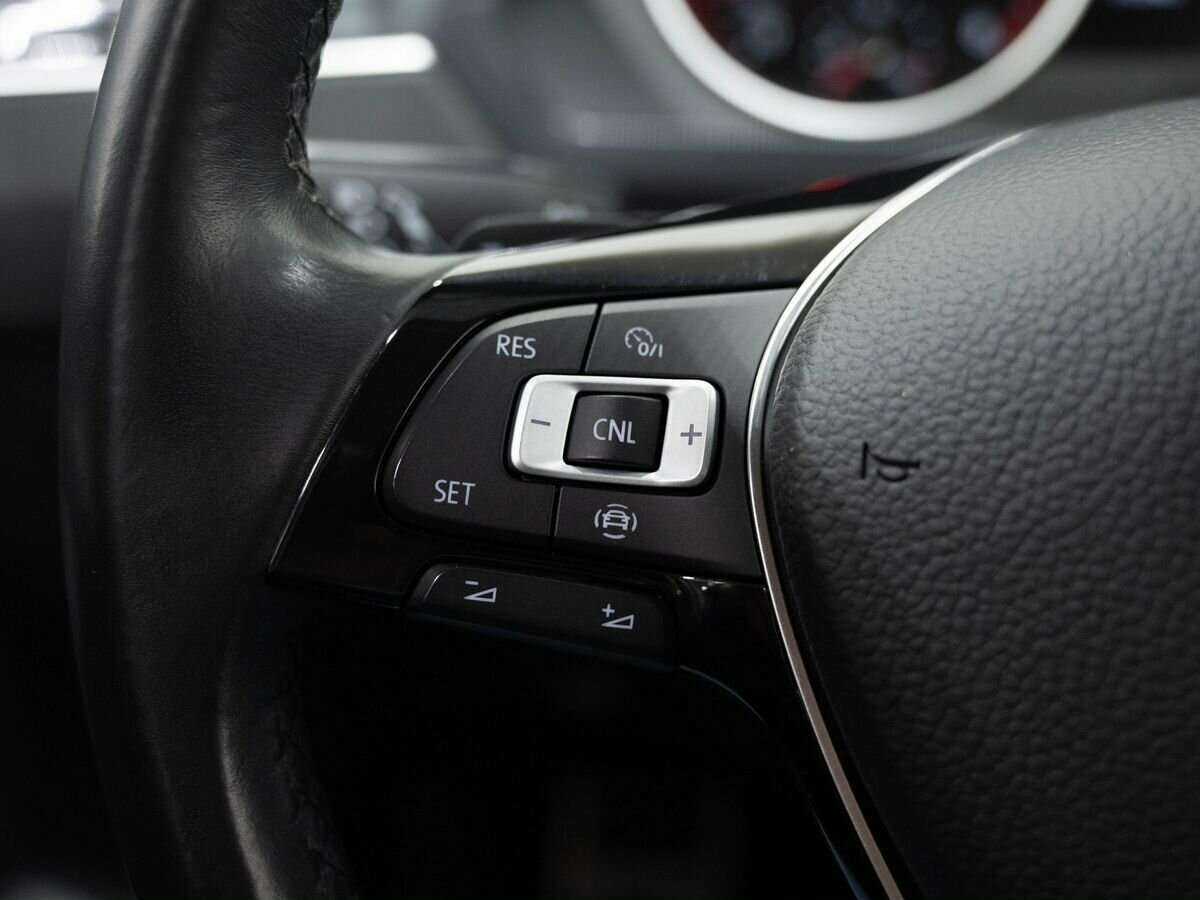 Купить Volkswagen Tiguan с пробегом. Фото: #26