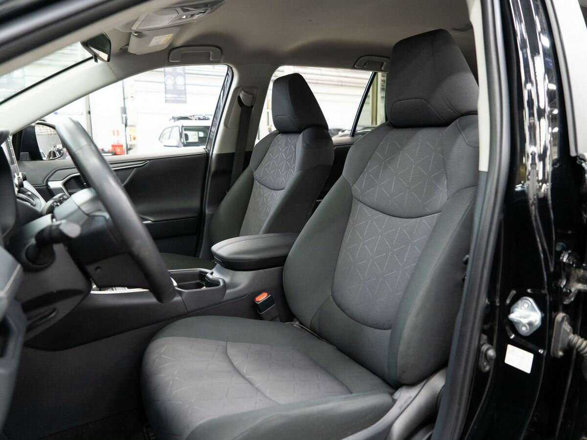 Купить Toyota RAV4 с пробегом. Фото: #5