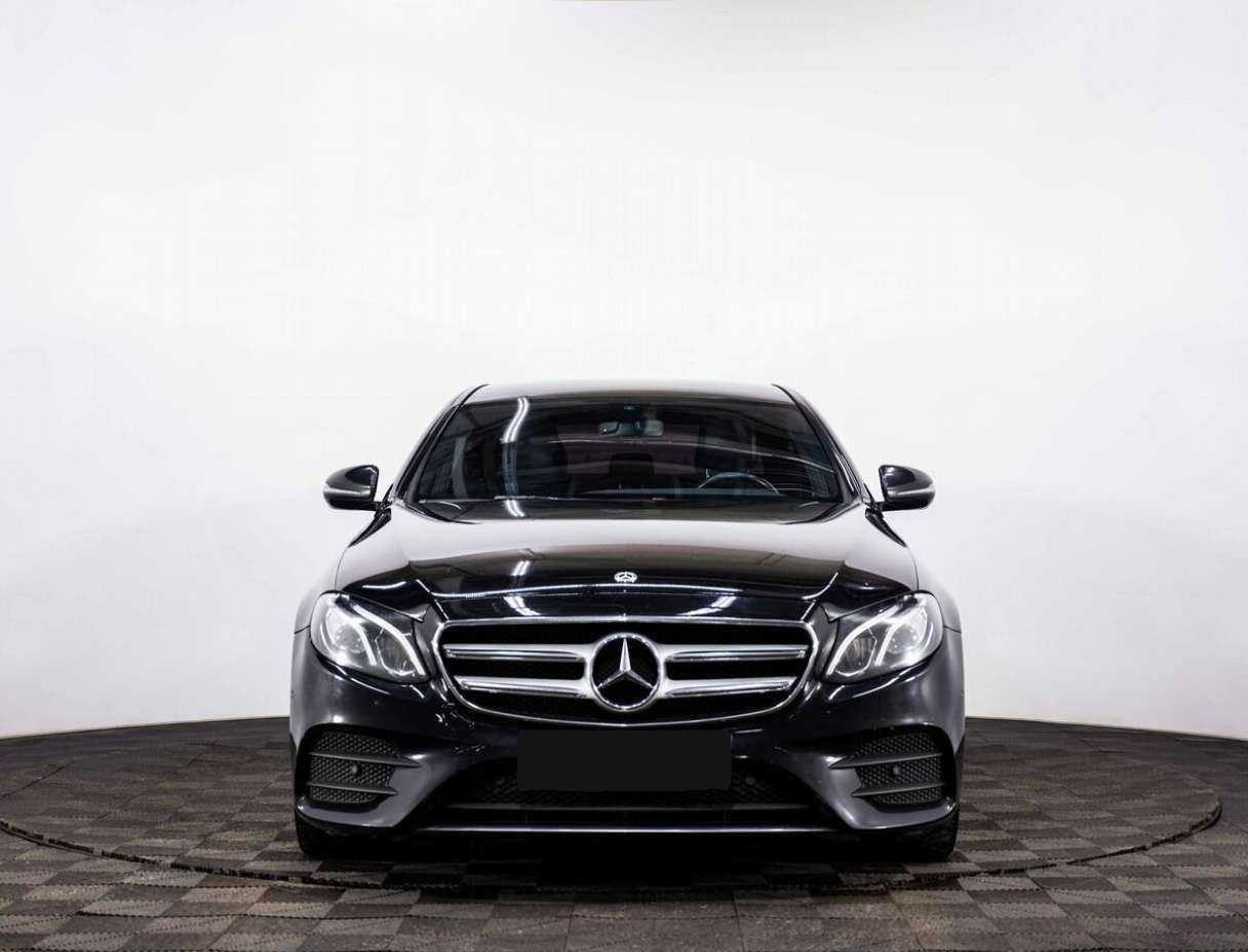 Купить Mercedes-Benz E-Класс с пробегом. Фото: #1