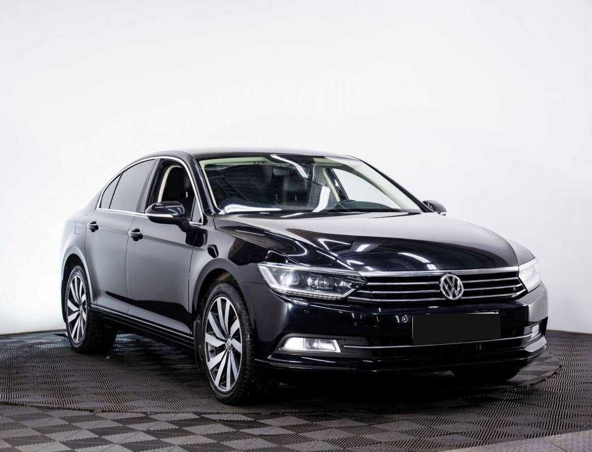 Купить Volkswagen Passat с пробегом. Фото: #2