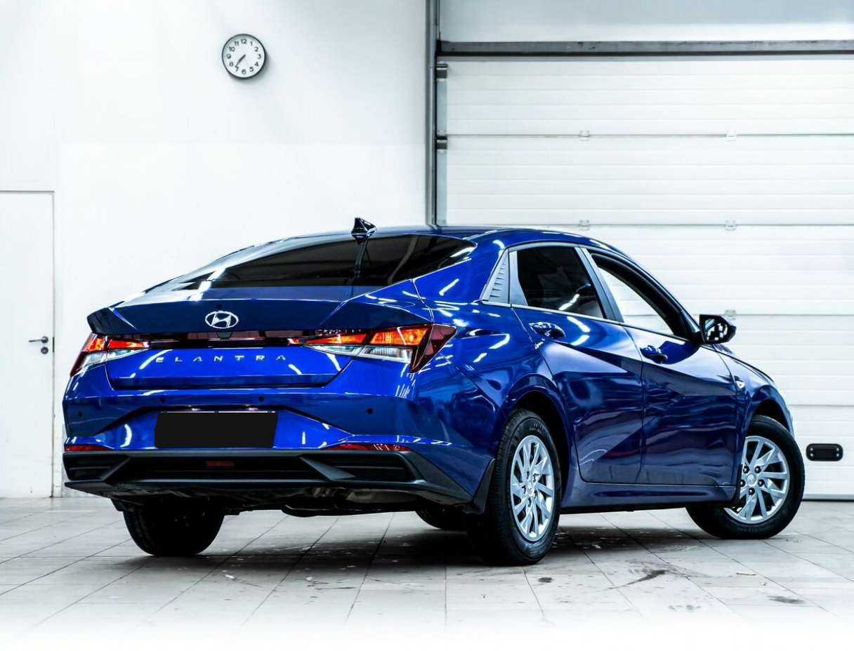 Купить Hyundai Elantra с пробегом. Фото: #2