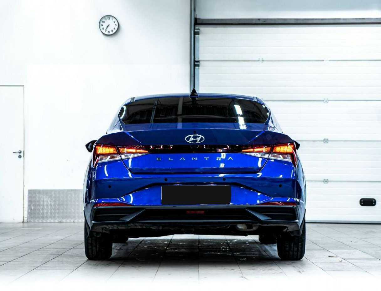 Купить Hyundai Elantra с пробегом. Фото: #3