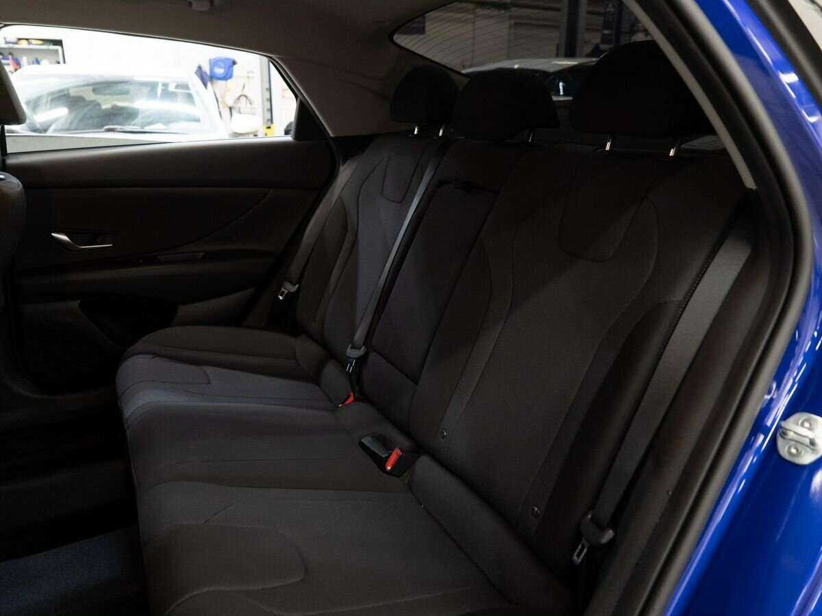 Купить Hyundai Elantra с пробегом. Фото: #7