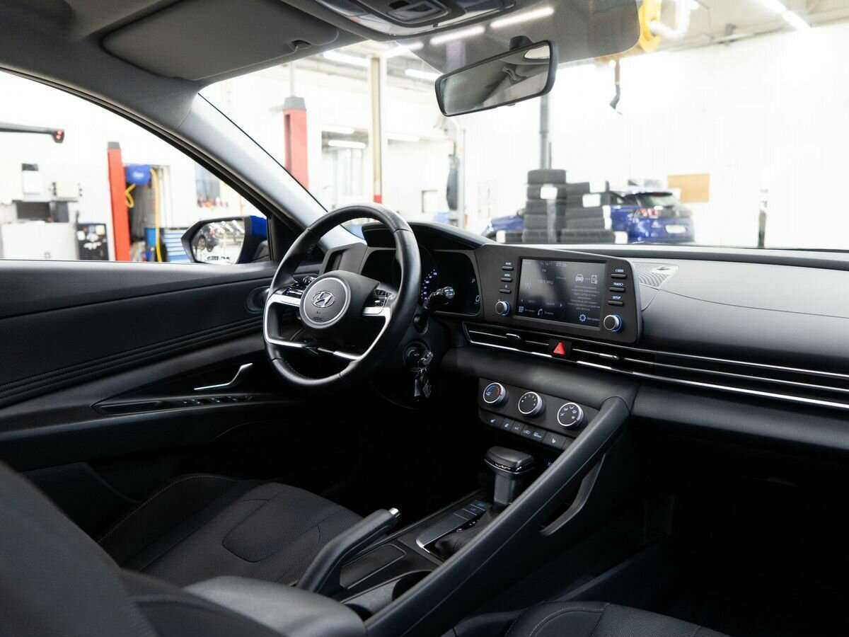 Купить Hyundai Elantra с пробегом. Фото: #15