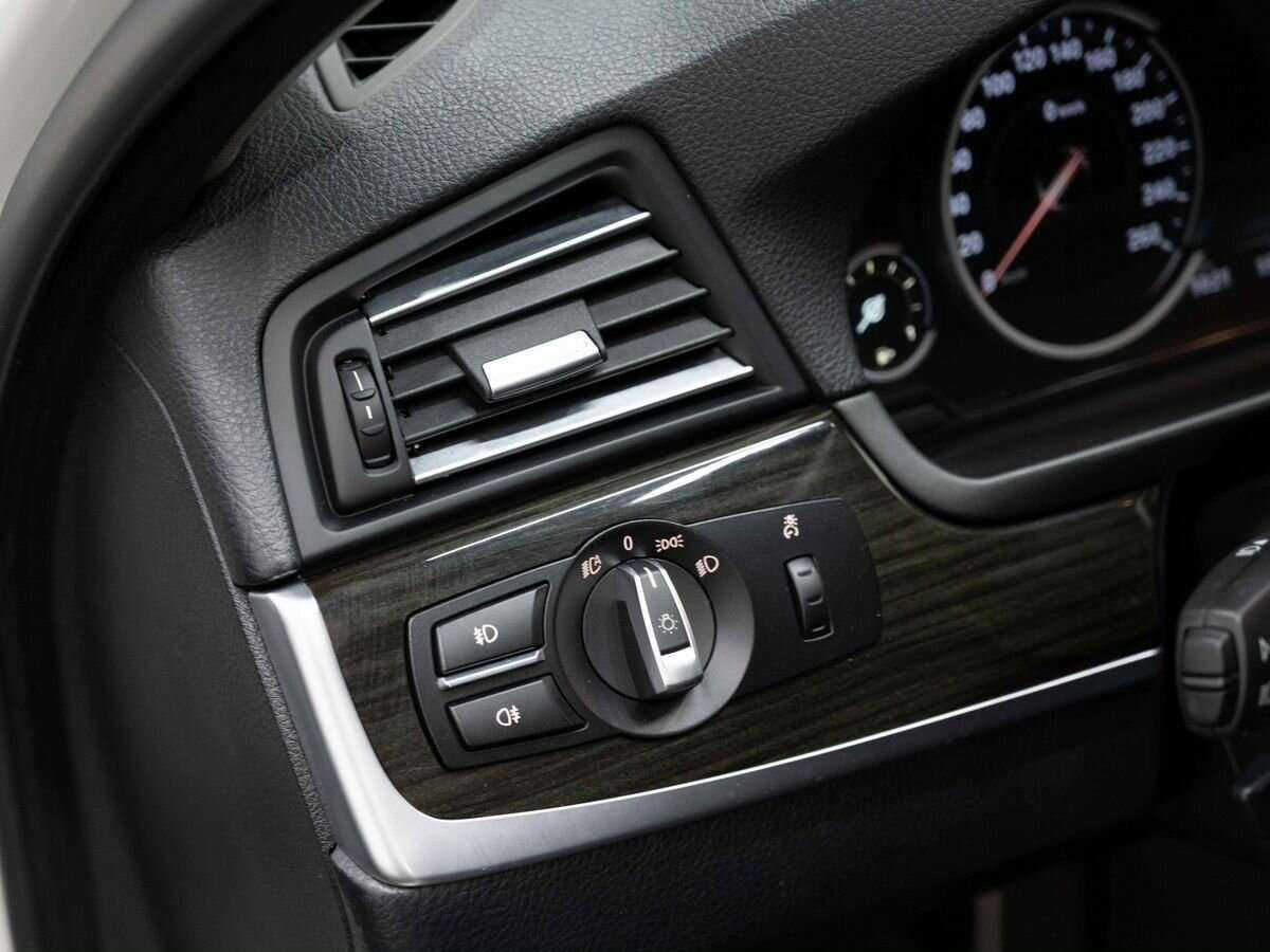 Купить BMW 5 серии с пробегом. Фото: #21