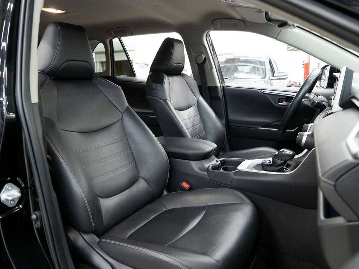 Купить Toyota RAV4 с пробегом. Фото: #8