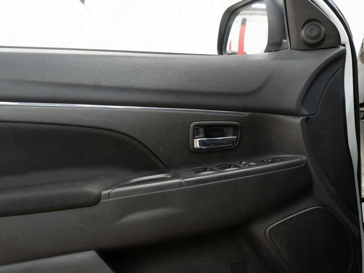 Продажа Б/У Митсубиши АС-Икс. Фото: #14