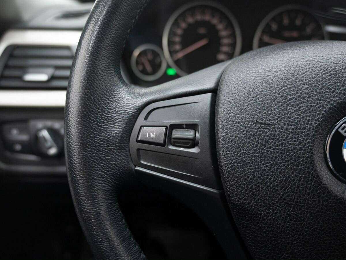 Купить BMW 3 серии с пробегом. Фото: #23