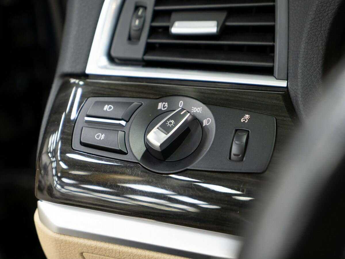 Купить BMW 5 серии с пробегом. Фото: #17