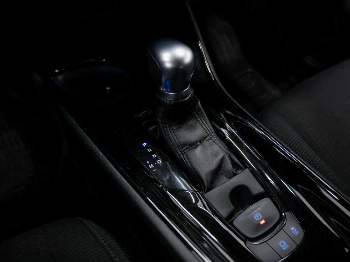 Купить Toyota C-HR с пробегом. Фото: #14