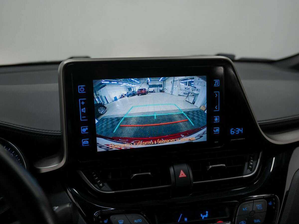 Купить Toyota C-HR с пробегом. Фото: #18