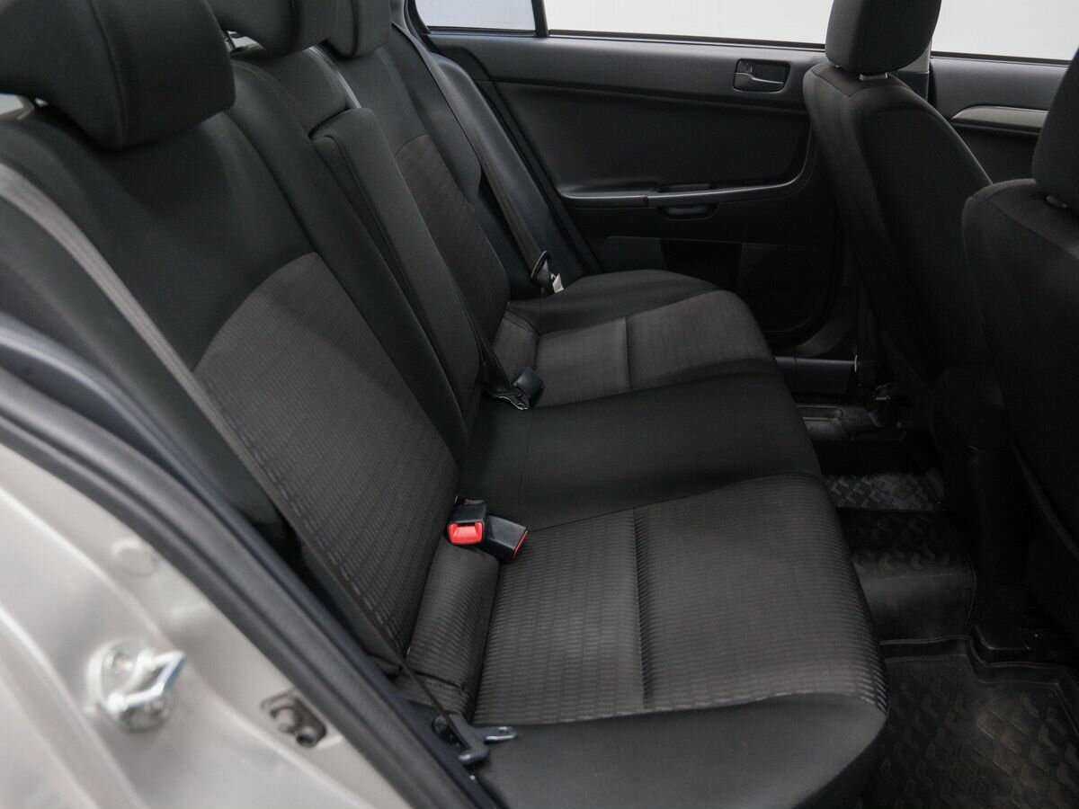 Купить Mitsubishi Lancer с пробегом. Фото: #6