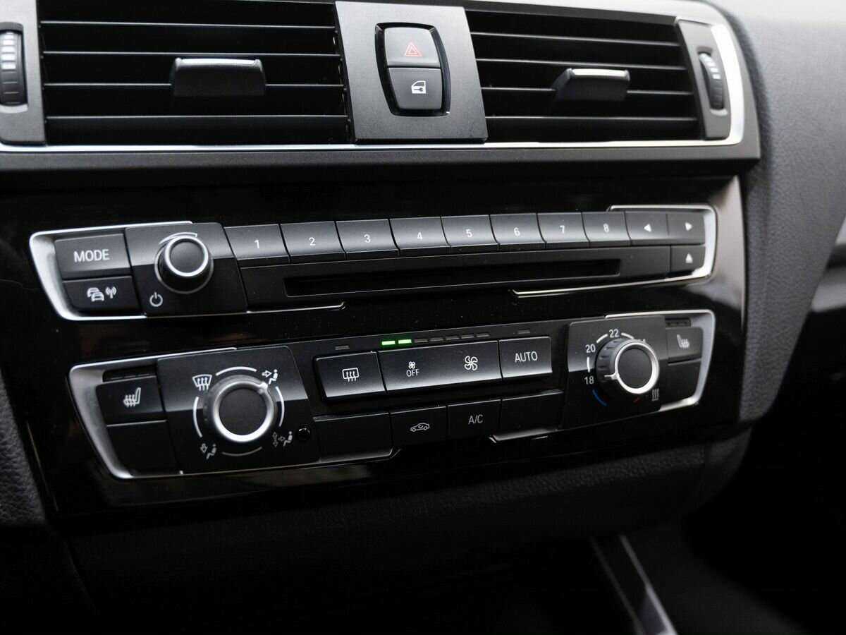 Купить BMW 1 серии с пробегом. Фото: #16