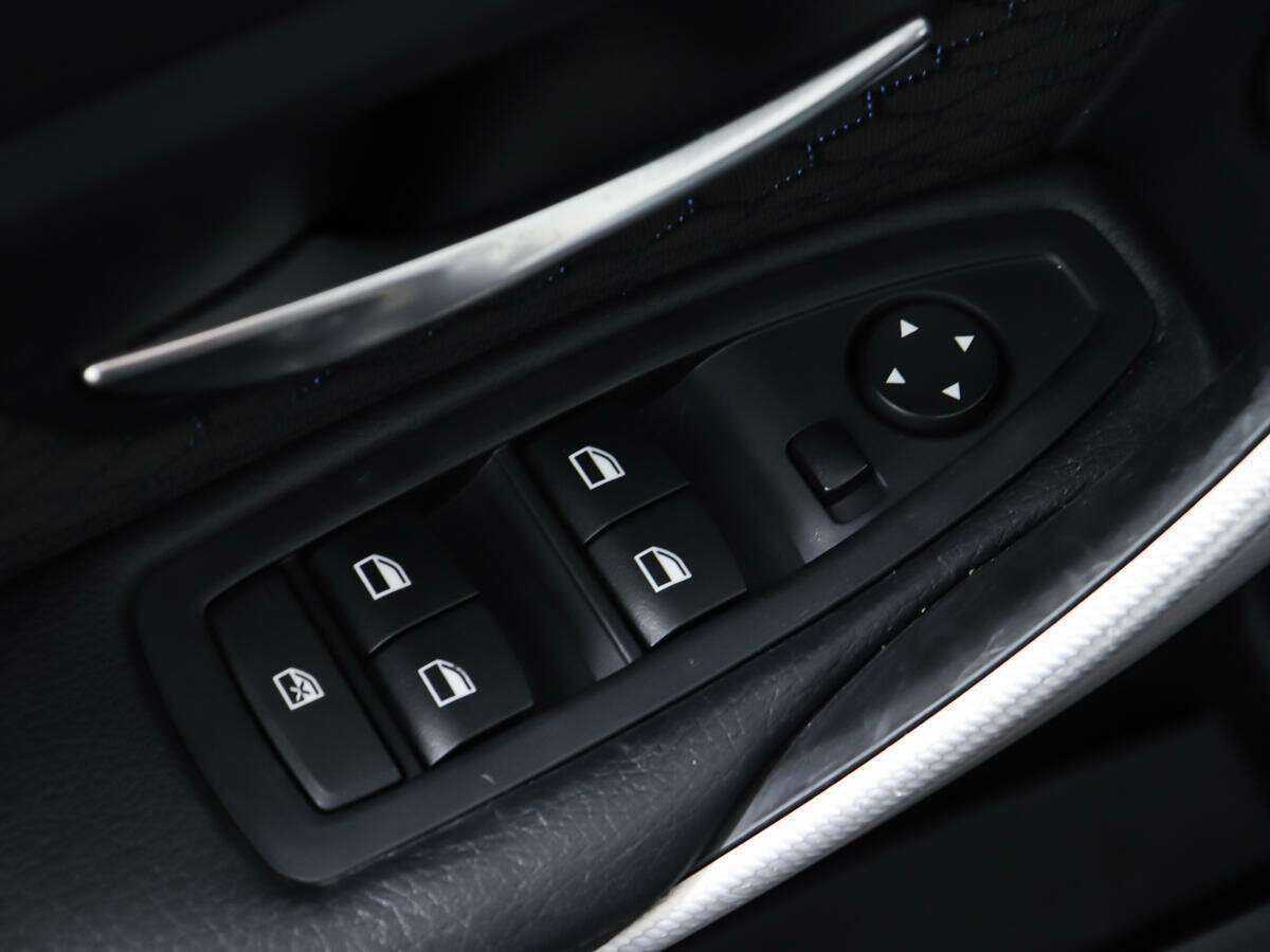 Купить BMW 3 серии с пробегом. Фото: #13