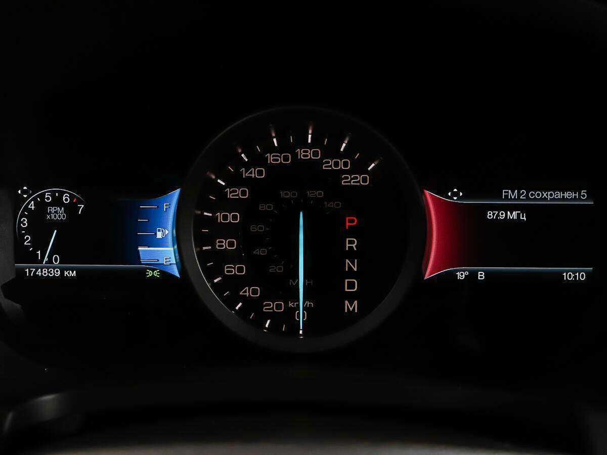 Купить Ford Explorer с пробегом. Фото: #13