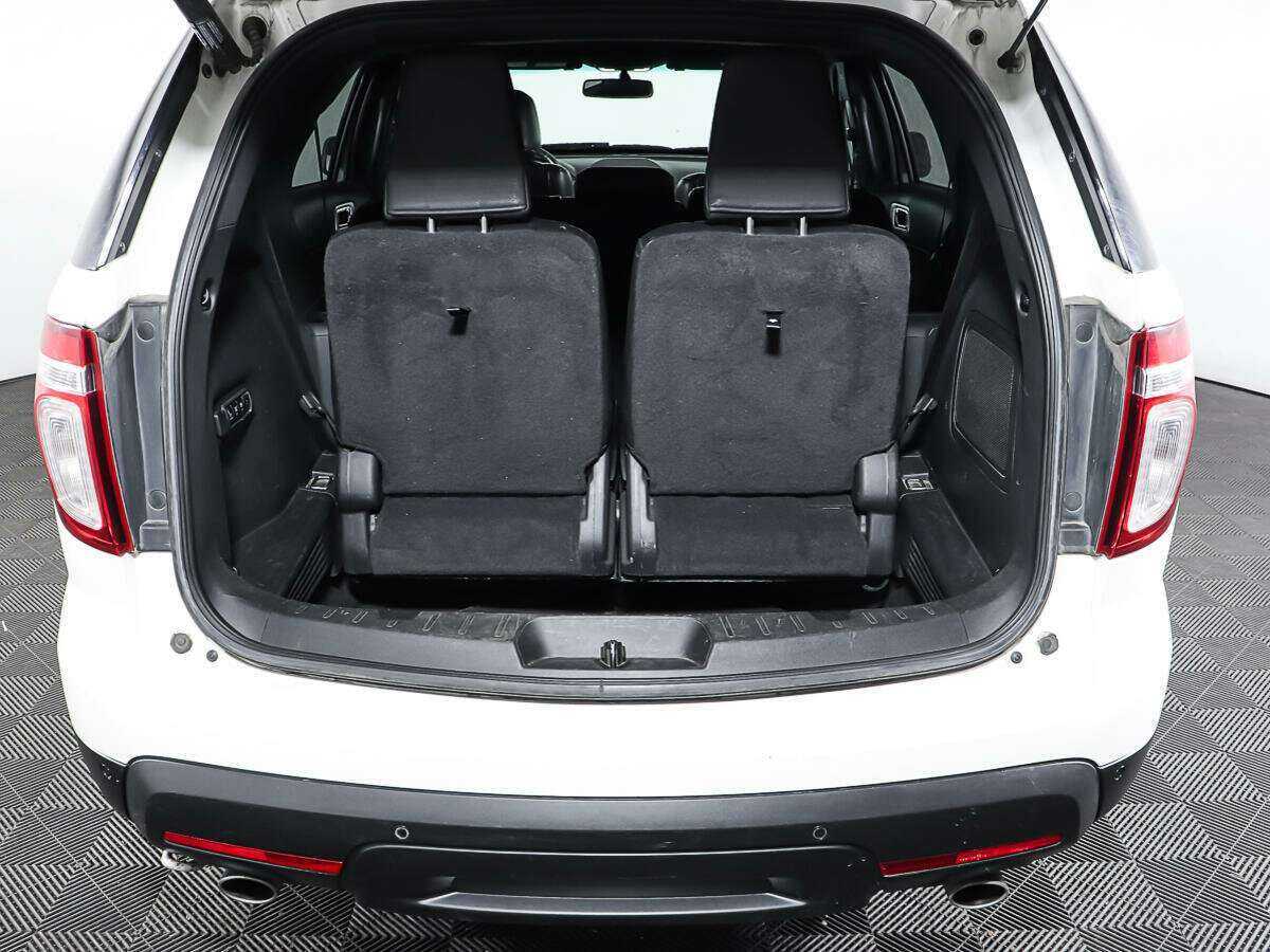 Купить Ford Explorer с пробегом. Фото: #9