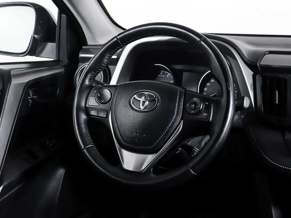 Купить Toyota RAV4 с пробегом. Фото: #14