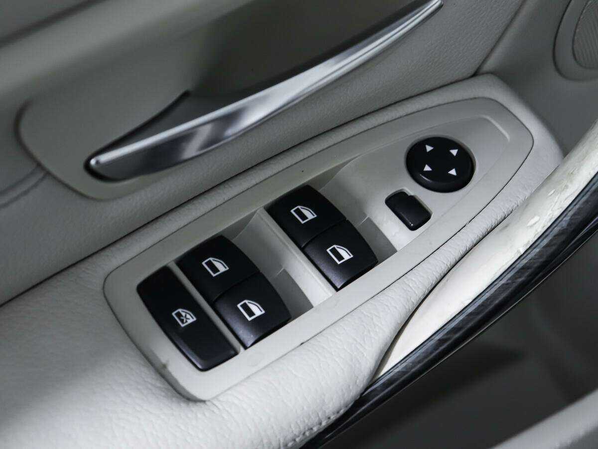 Купить BMW 3 серии с пробегом. Фото: #15