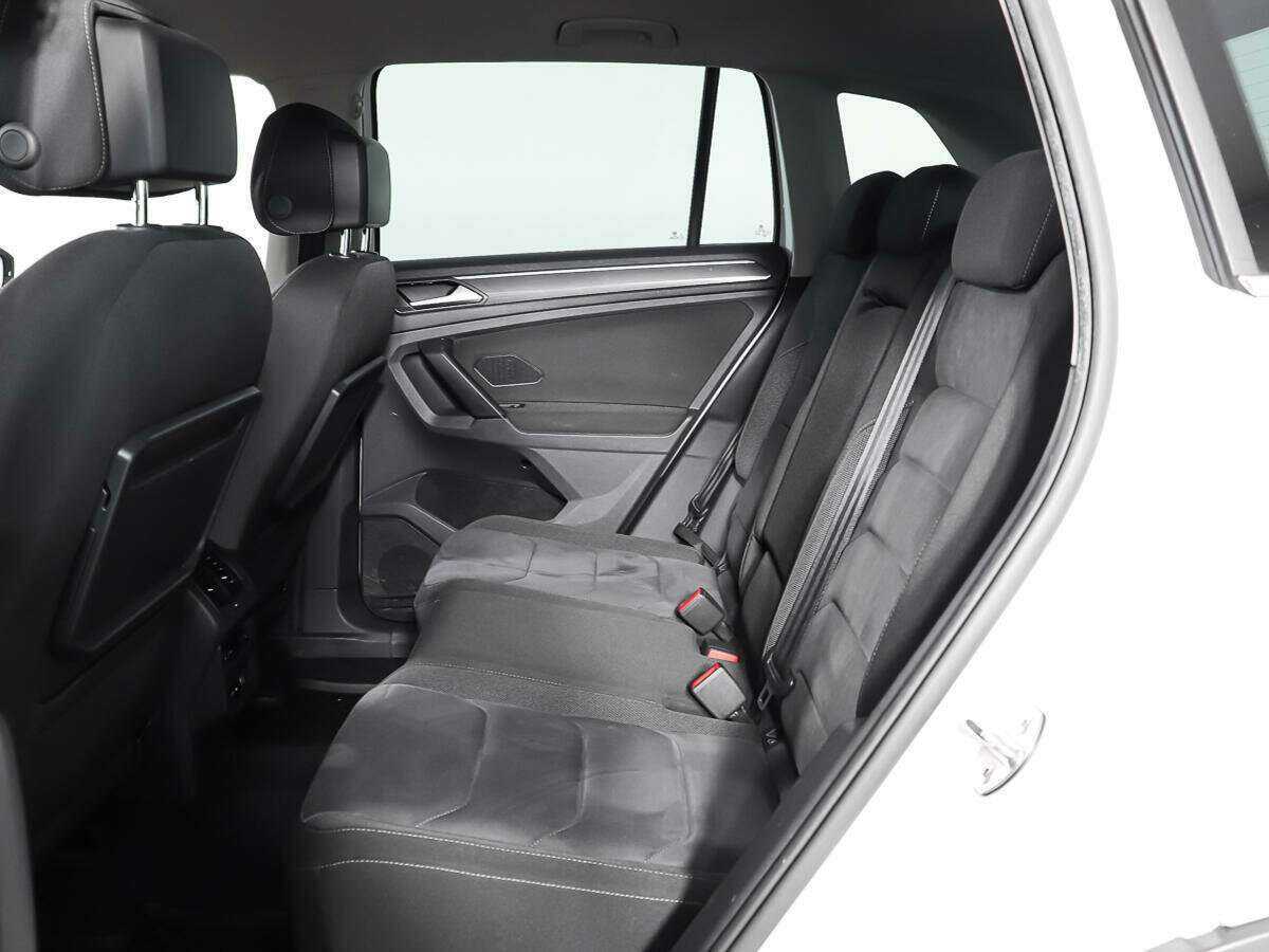 Купить Volkswagen Tiguan с пробегом. Фото: #9