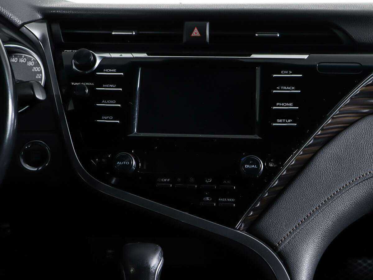 Купить Toyota Camry с пробегом. Фото: #11
