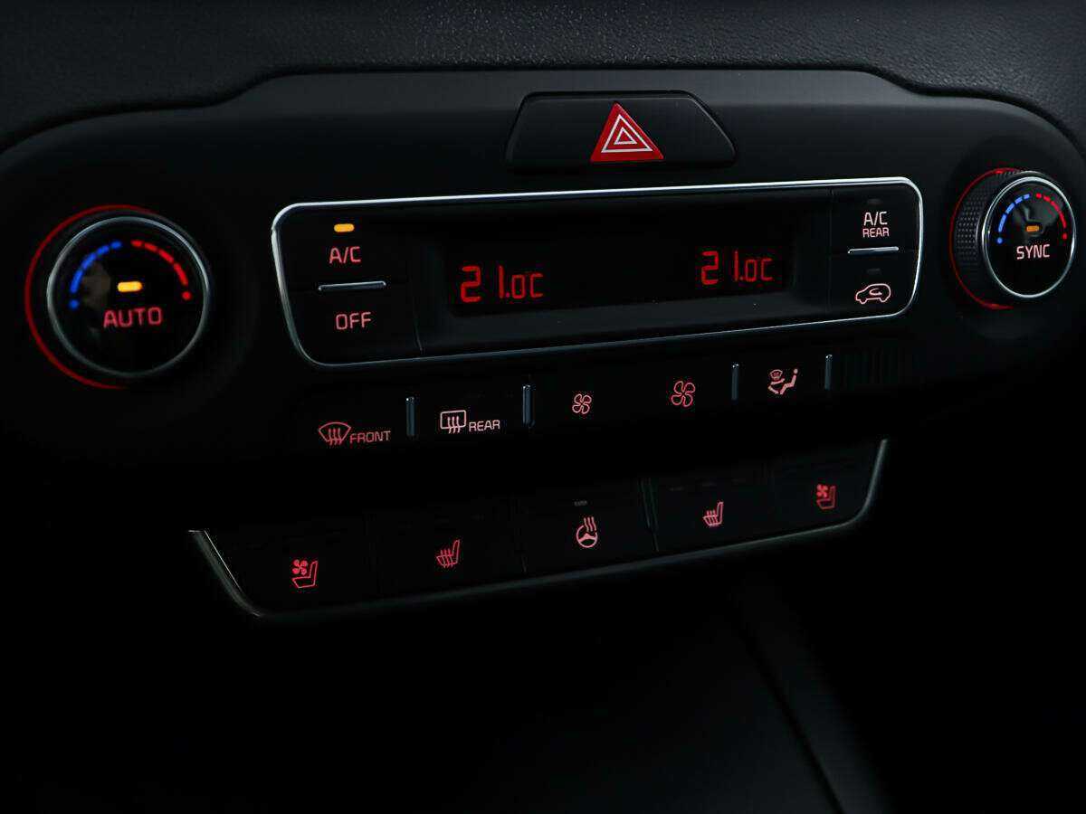 Купить Kia Sorento с пробегом. Фото: #16