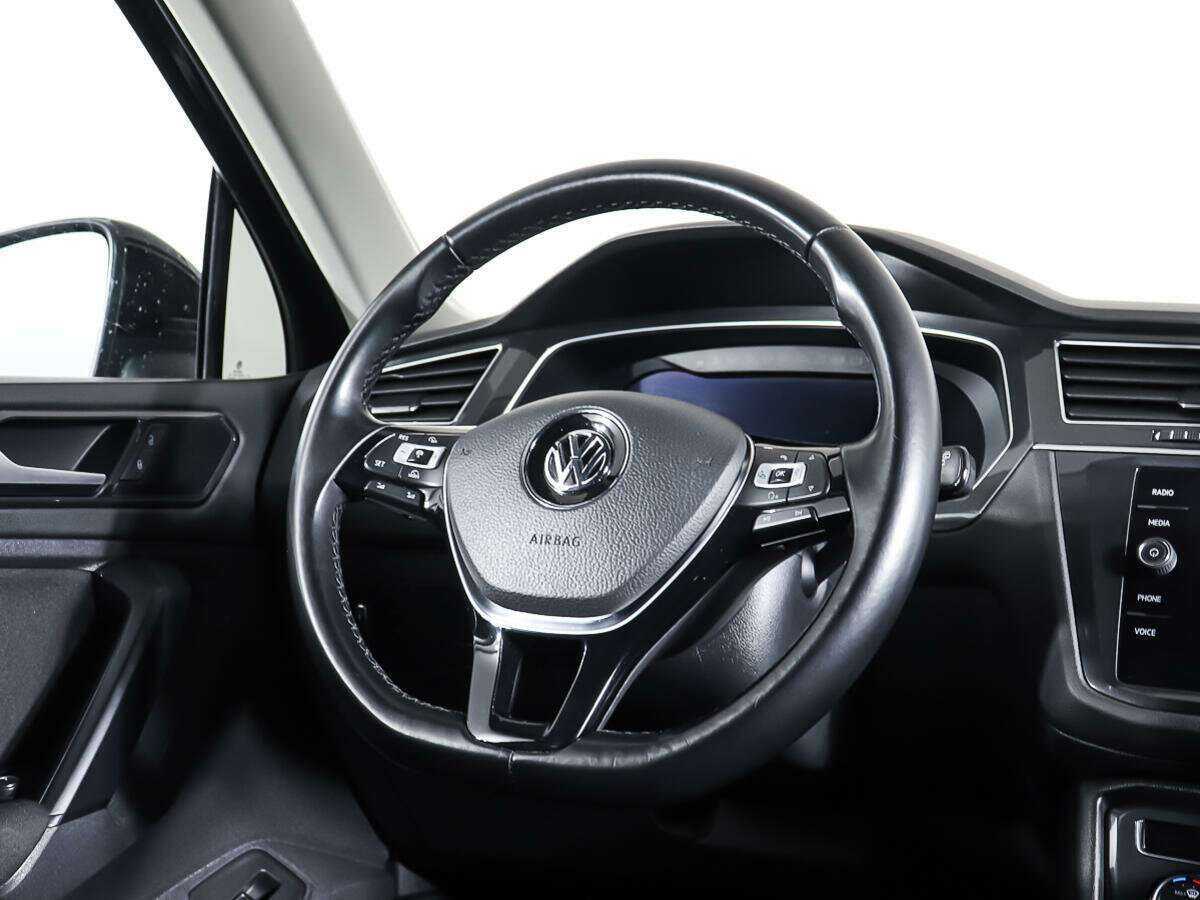 Купить Volkswagen Tiguan с пробегом. Фото: #13