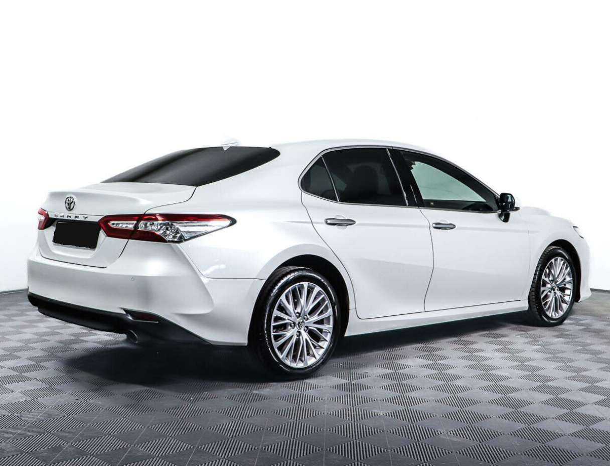 Купить Toyota Camry с пробегом. Фото: #4