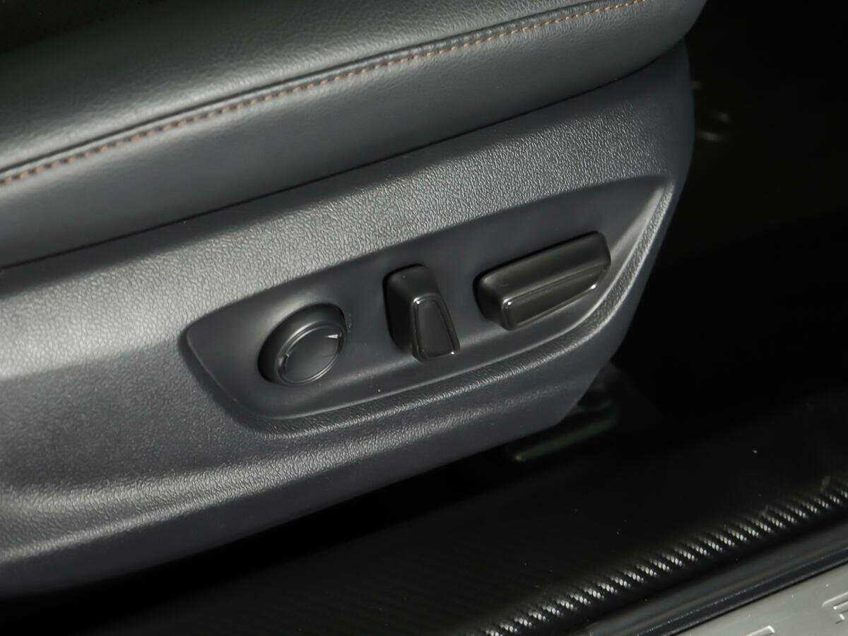 Купить Toyota Camry с пробегом. Фото: #12