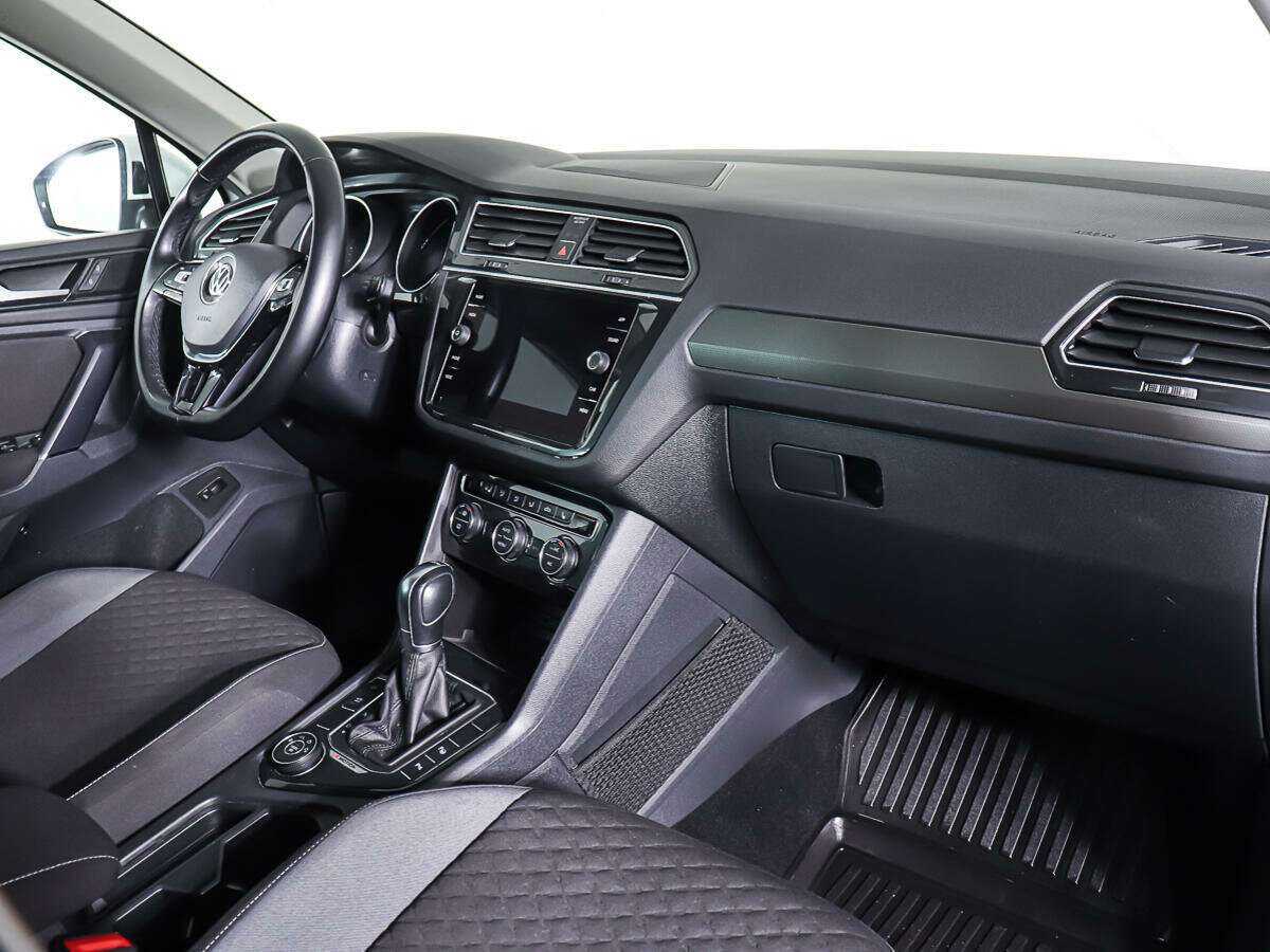 Купить Volkswagen Tiguan с пробегом. Фото: #8