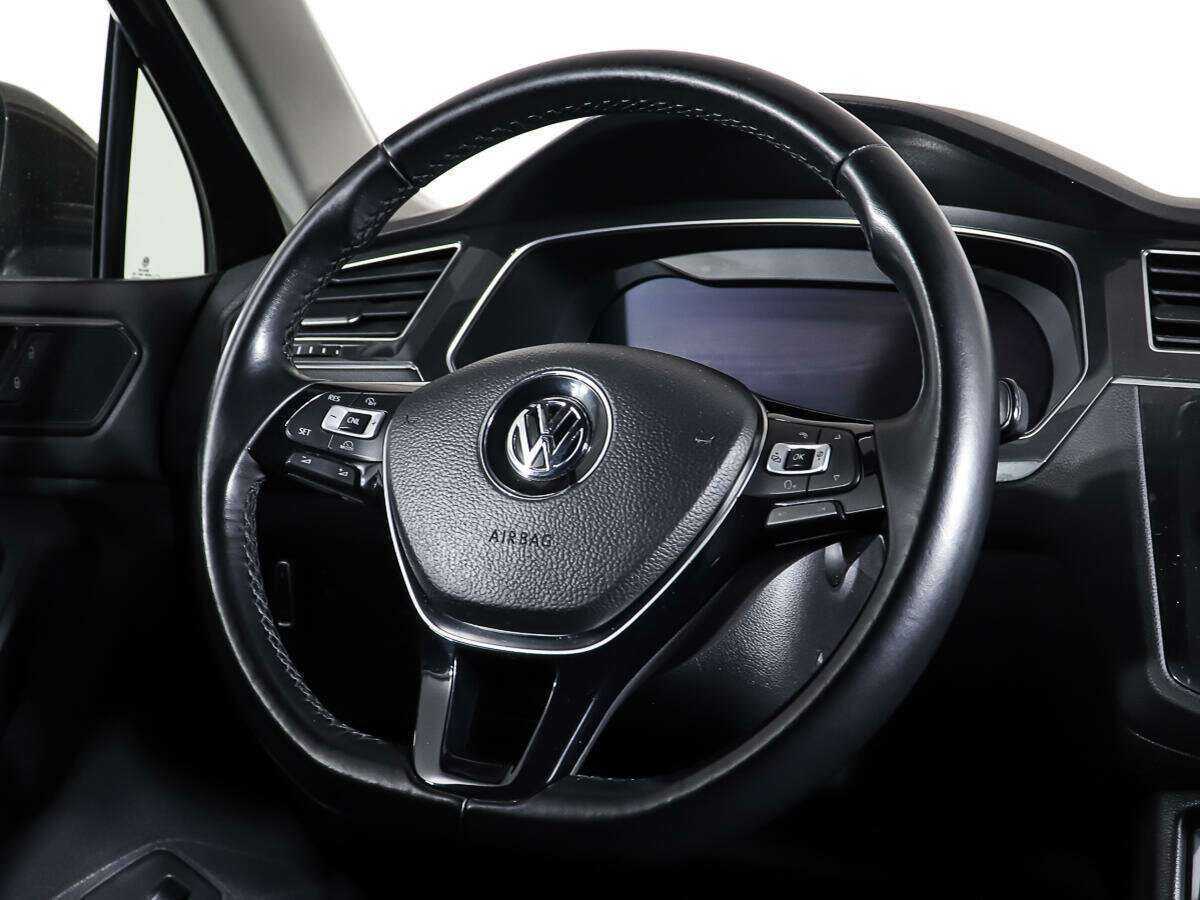 Купить Volkswagen Tiguan с пробегом. Фото: #15