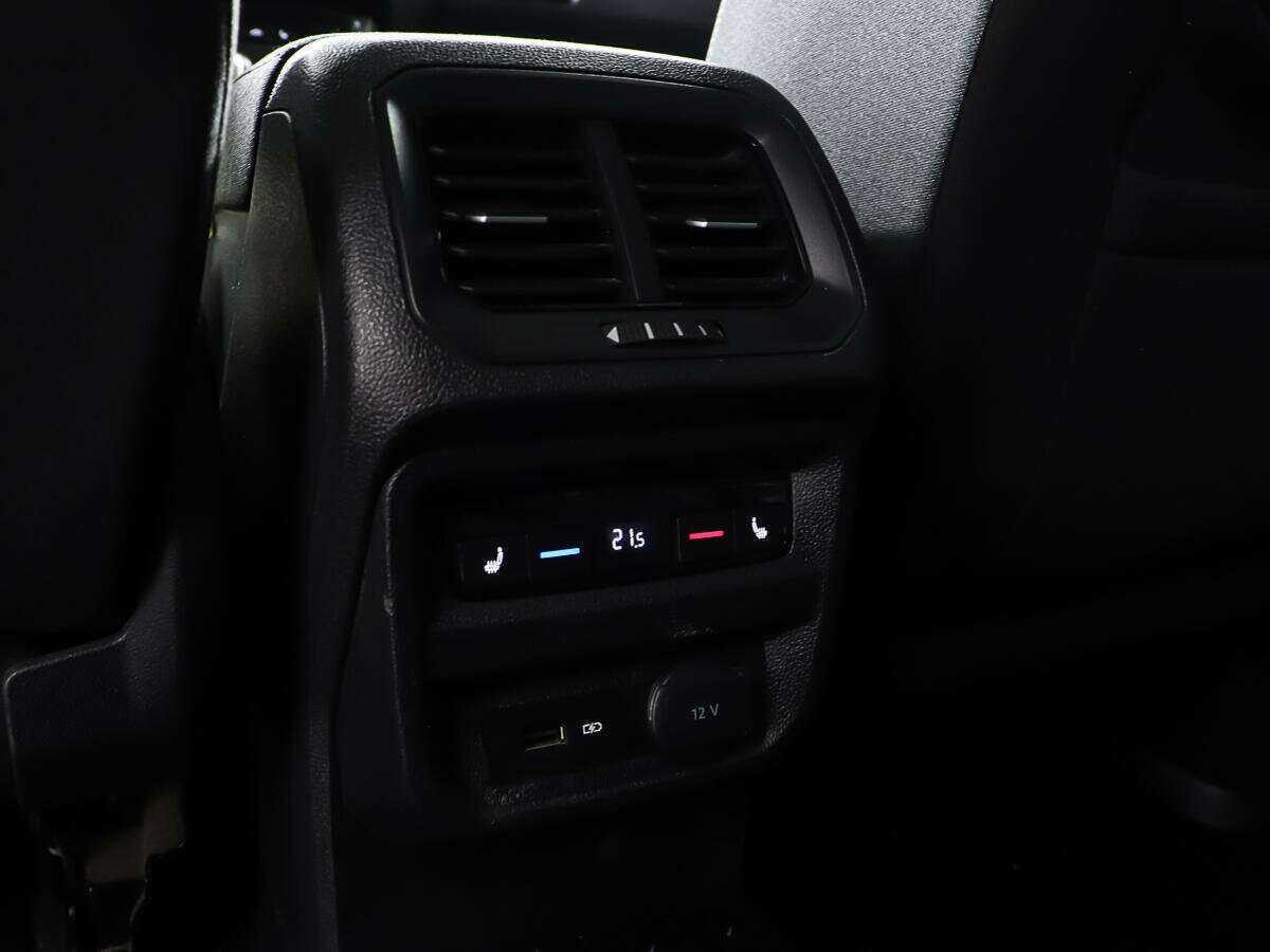 Купить Volkswagen Tiguan с пробегом. Фото: #19