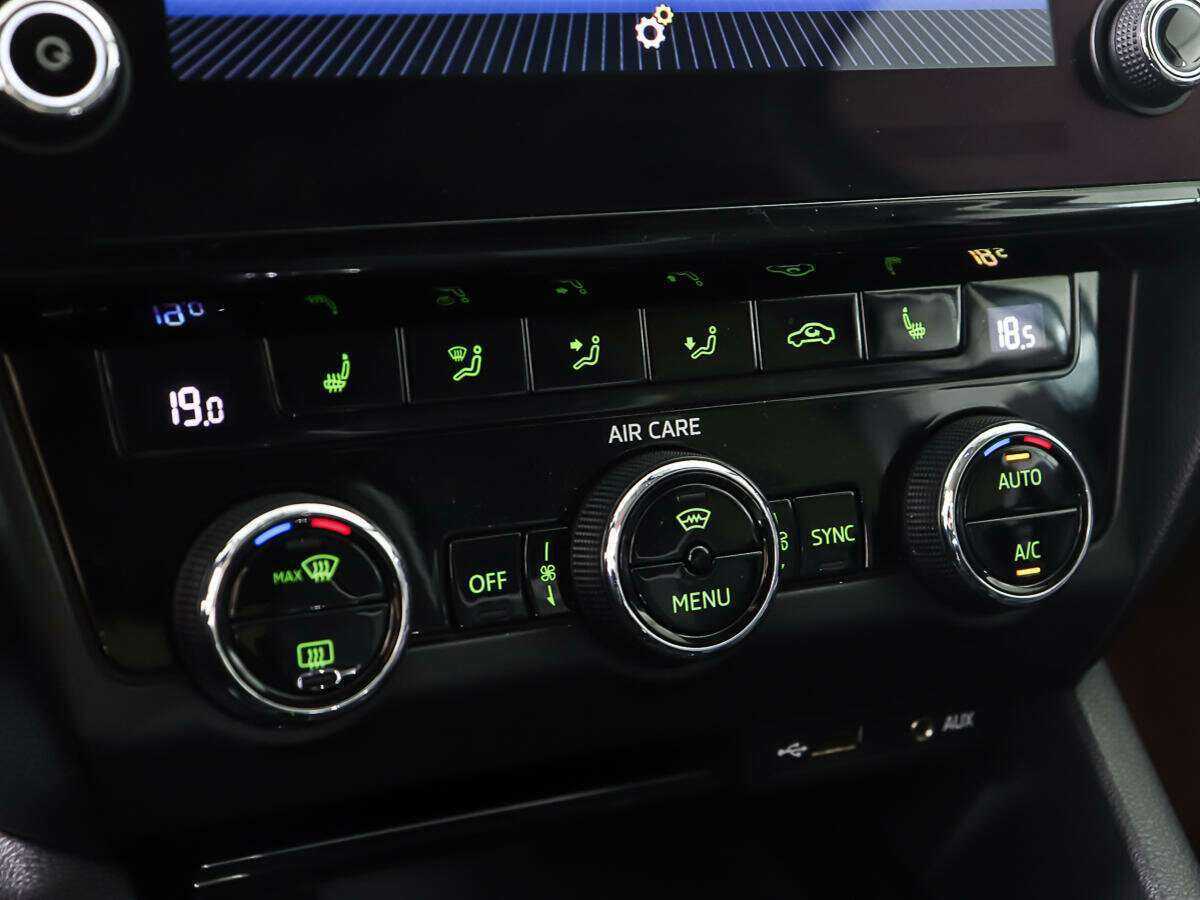 Купить Skoda Octavia с пробегом. Фото: #19