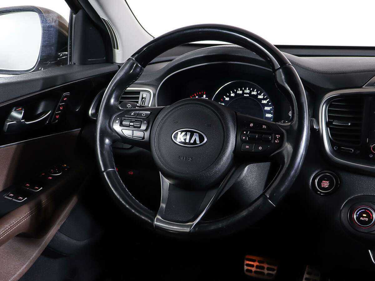 Купить Kia Sorento с пробегом. Фото: #15