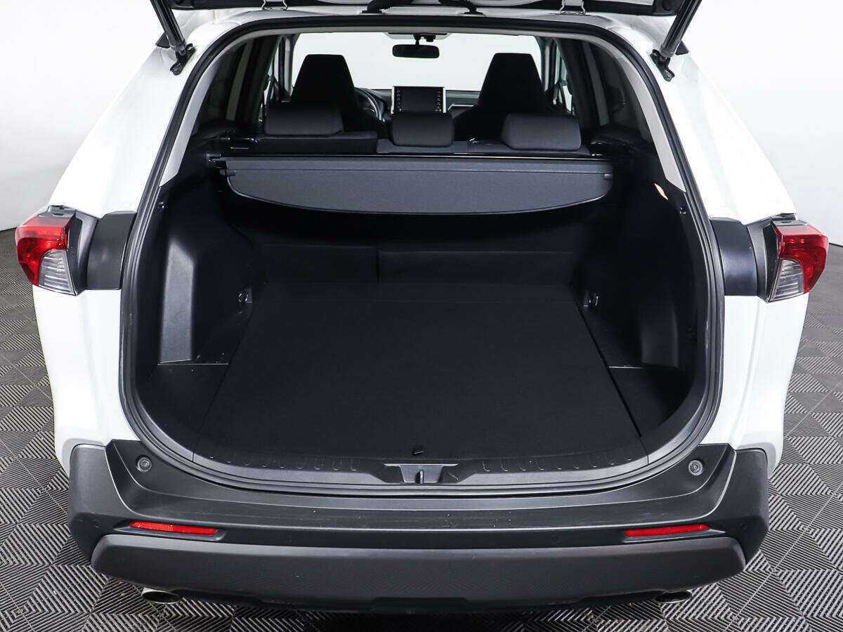 Купить Toyota RAV4 с пробегом. Фото: #8