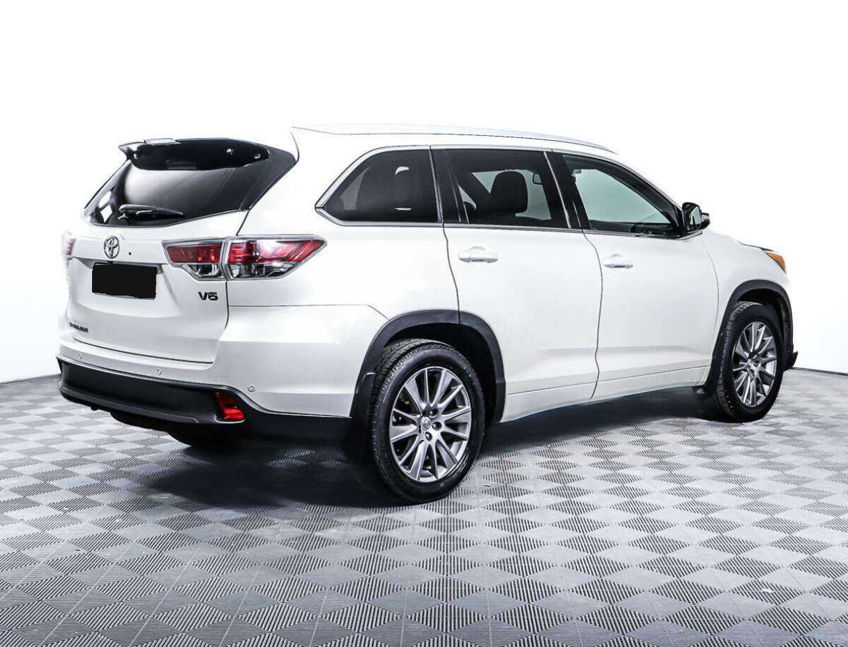 Купить Toyota Highlander с пробегом. Фото: #4