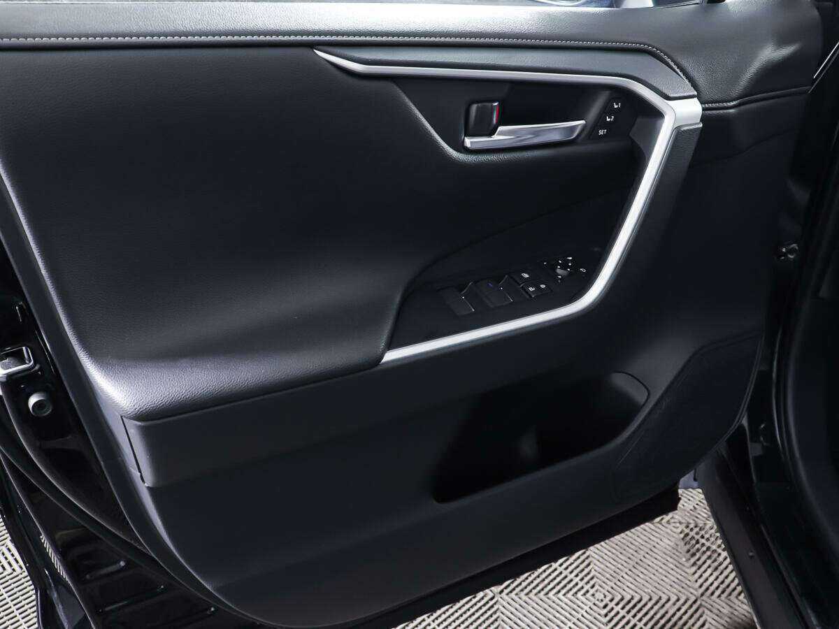 Купить Toyota RAV4 с пробегом. Фото: #13