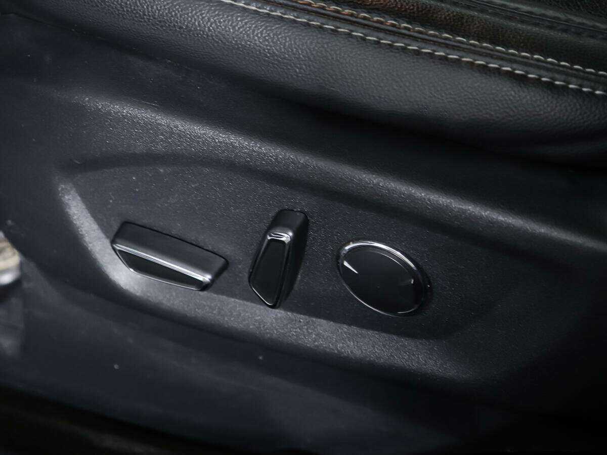 Купить Ford Explorer с пробегом. Фото: #20