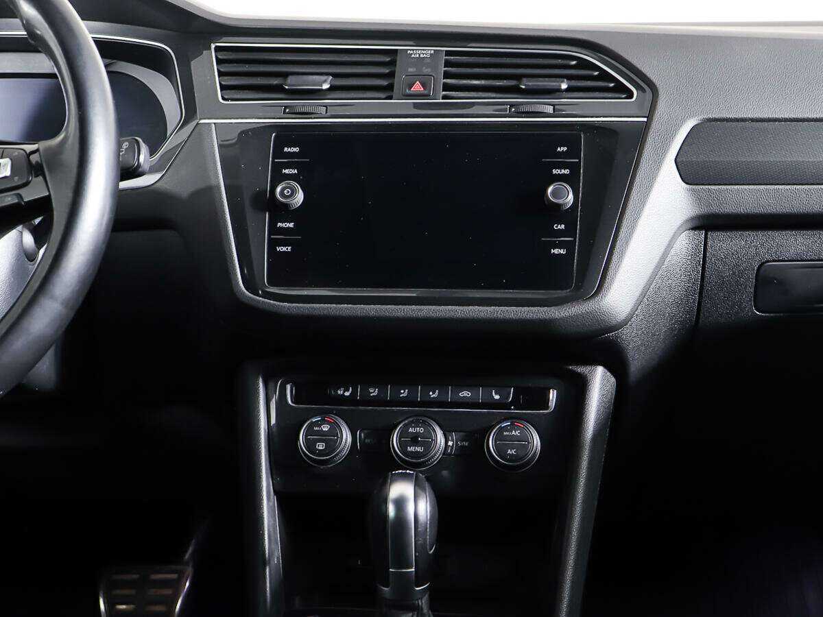 Купить Volkswagen Tiguan с пробегом. Фото: #11