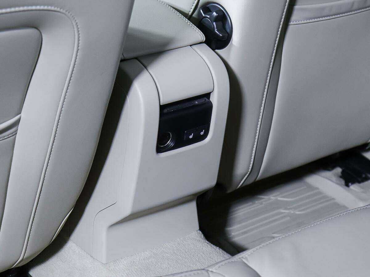 Купить Volvo S60 с пробегом. Фото: #15