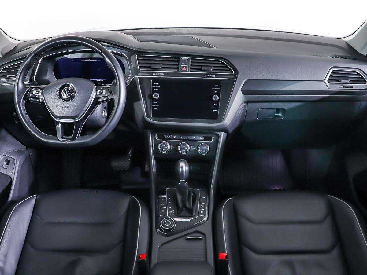 Купить Volkswagen Tiguan с пробегом. Фото: #10