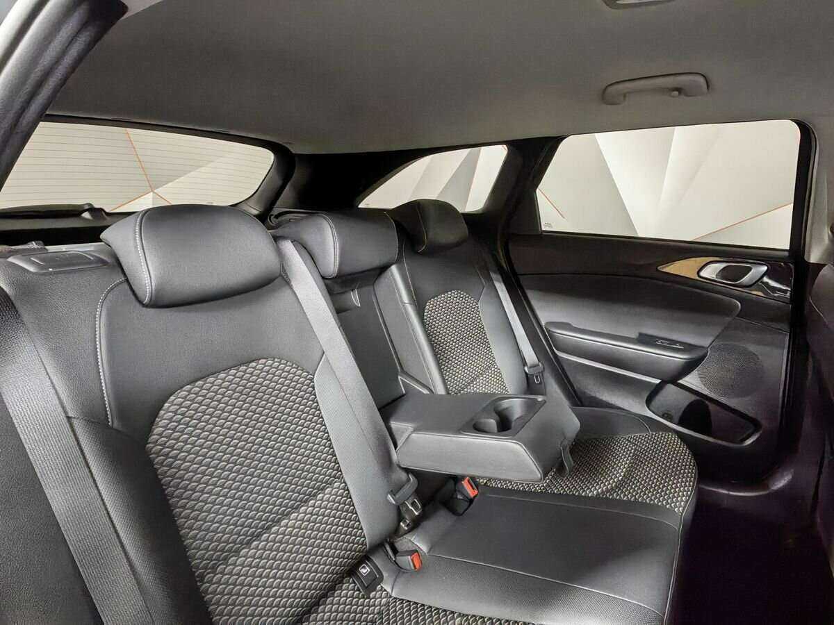 Купить Kia Ceed с пробегом. Фото: #12