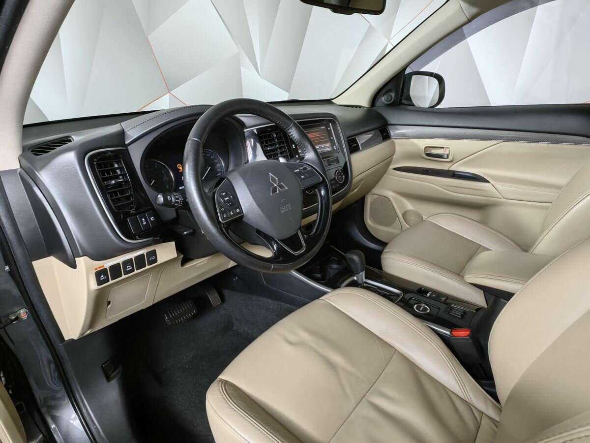 Купить Mitsubishi Outlander с пробегом. Фото: #13