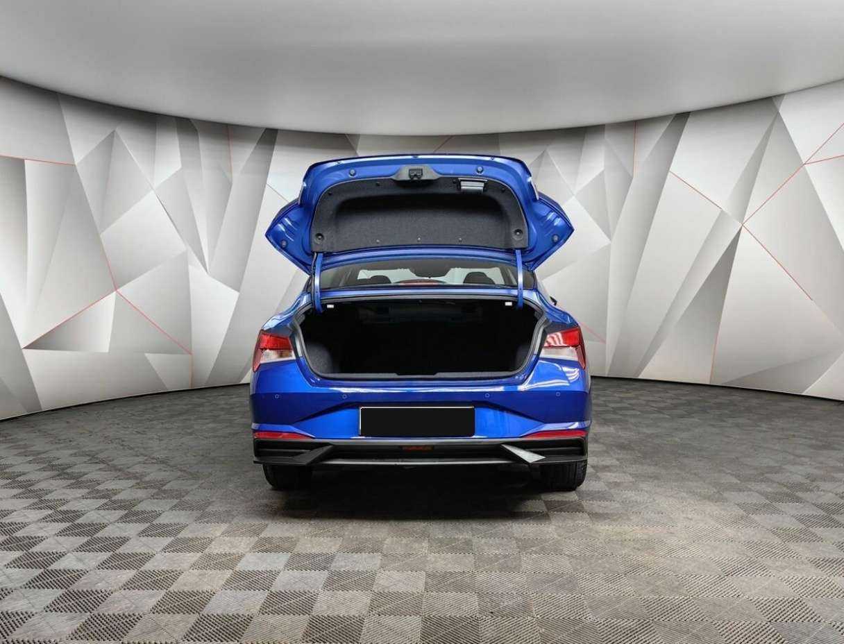 Купить Hyundai Elantra с пробегом. Фото: #18