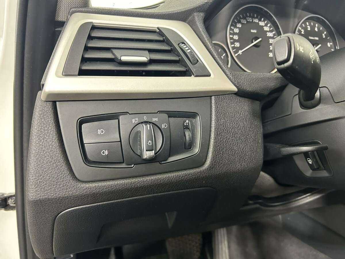 Купить BMW 3 серии с пробегом. Фото: #8