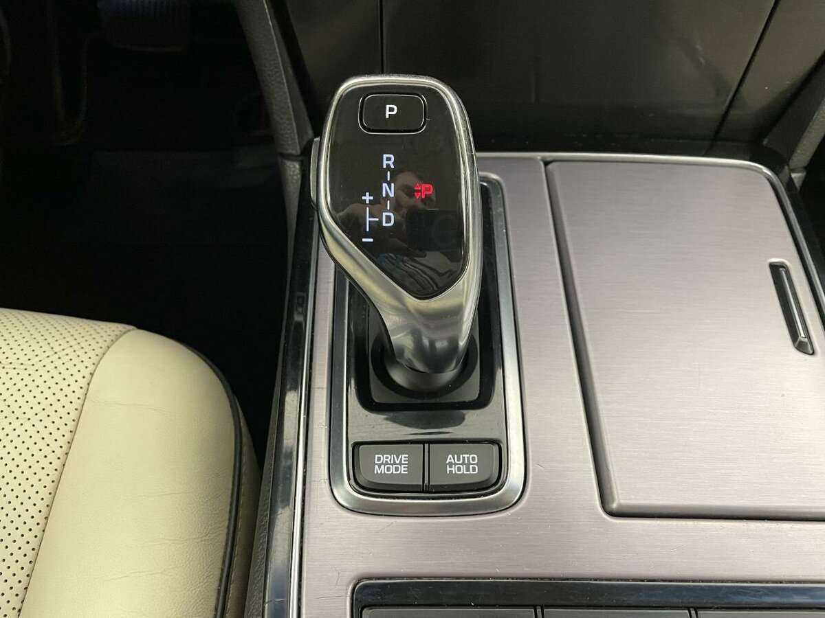 Купить Hyundai Equus с пробегом. Фото: #12