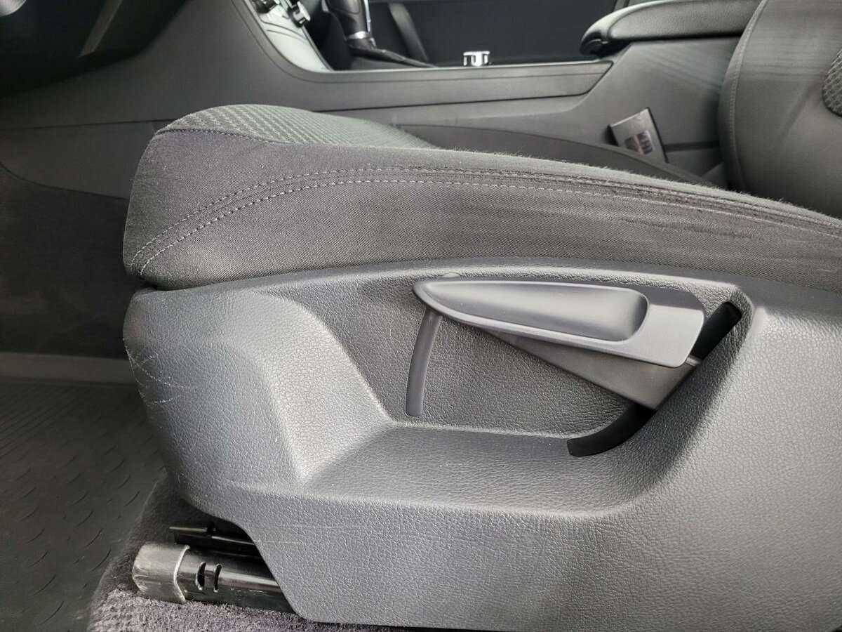 Купить Volkswagen Touareg с пробегом. Фото: #9