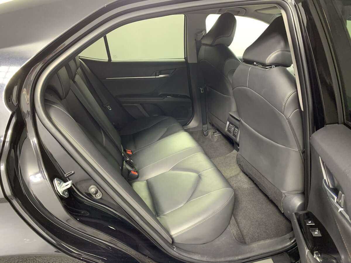 Купить Toyota Camry с пробегом. Фото: #12