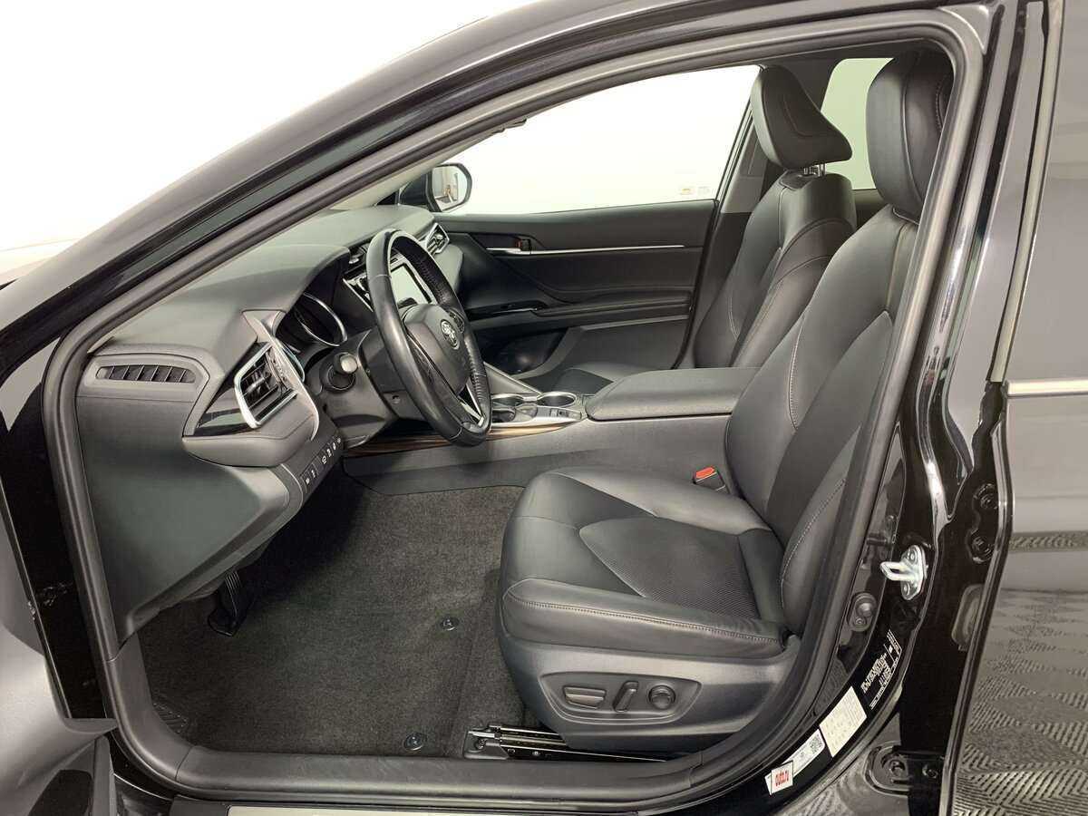 Купить Toyota Camry с пробегом. Фото: #13